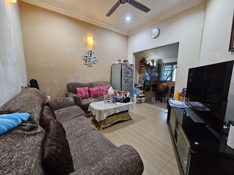 2-storey Terraced House for Sale in Ulu Kelang (Kuala Lumpur) - Thoriq Suparman - Living Room - PropertyGuru.com.my