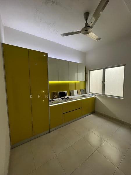 2-storey Terraced House for Rent in Bandar Seri Coalfields (Sungai Buloh) - Keng Hong - Kitchen - PropertyGuru.com.my