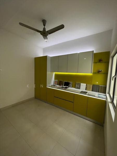 2-storey Terraced House for Rent in Bandar Seri Coalfields (Sungai Buloh) - Keng Hong - Kitchen - PropertyGuru.com.my
