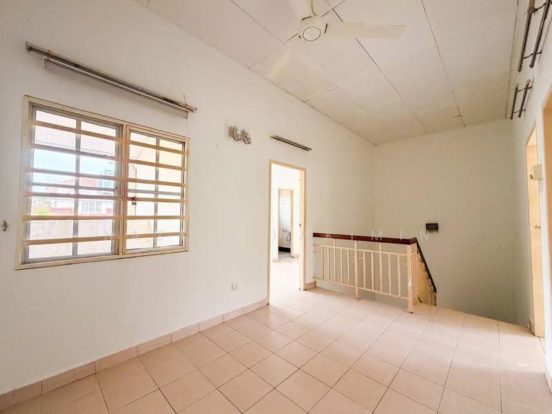 2-storey Terraced House for Sale in Kota Puteri (Batu Arang) - Nazrin Hakimin - Interior - PropertyGuru.com.my
