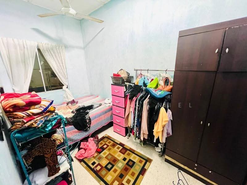 Rumah Teres 1-Tingkat untuk Dijual di Taman Jasa Utama (Selayang) - Ashraff Daniel - Bedroom - PropertyGuru.com.my