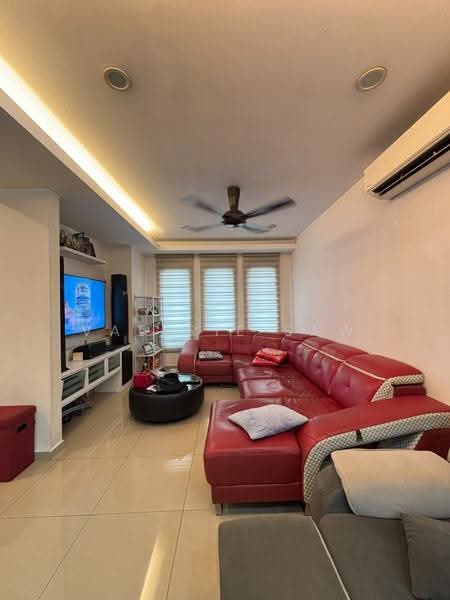 Rumah Teres 3-Tingkat untuk Disewa di Taman Suria (Johor Bahru) - Valerie Saw - Living Room - PropertyGuru.com.my