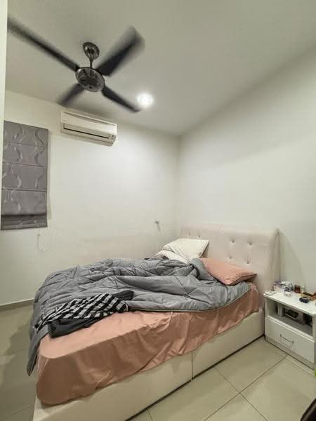 Rumah Teres 3-Tingkat untuk Disewa di Taman Suria (Johor Bahru) - Valerie Saw - Bedroom - PropertyGuru.com.my