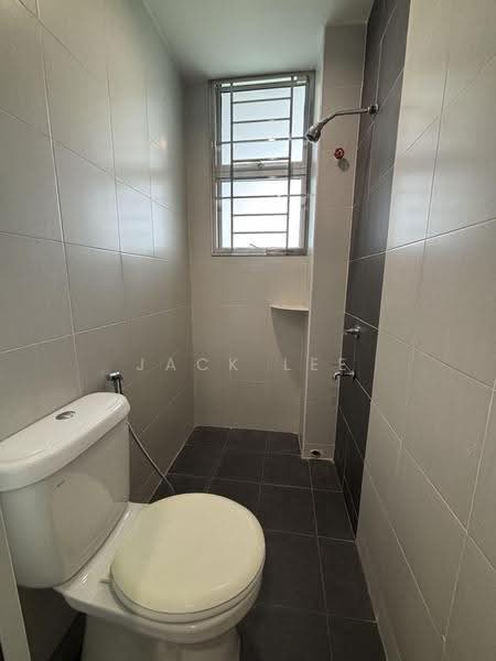 Rumah Teres 2-Tingkat untuk Dijual di Taman Mount Austin (Tebrau) - Jack Lee - Bathroom - PropertyGuru.com.my