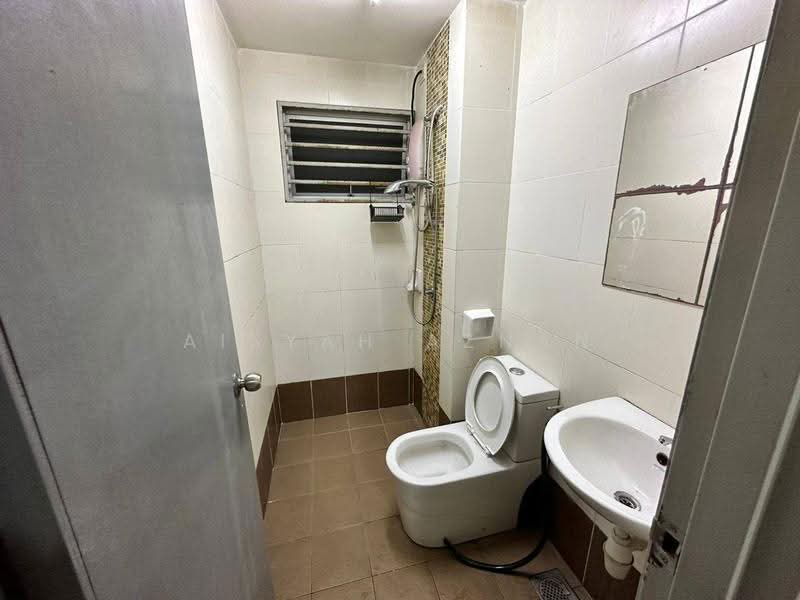 Condominium for Rent at Anggun Lumayan - Aisyah Aznan - Bathroom - PropertyGuru.com.my