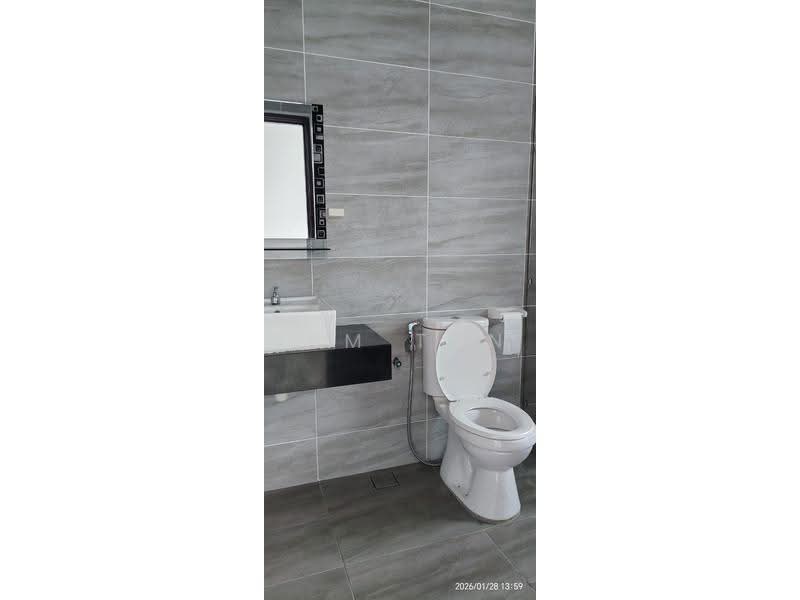 Service Residence for Rent at KSL Residence @ Daya - Sam Tan - Bathroom - PropertyGuru.com.my