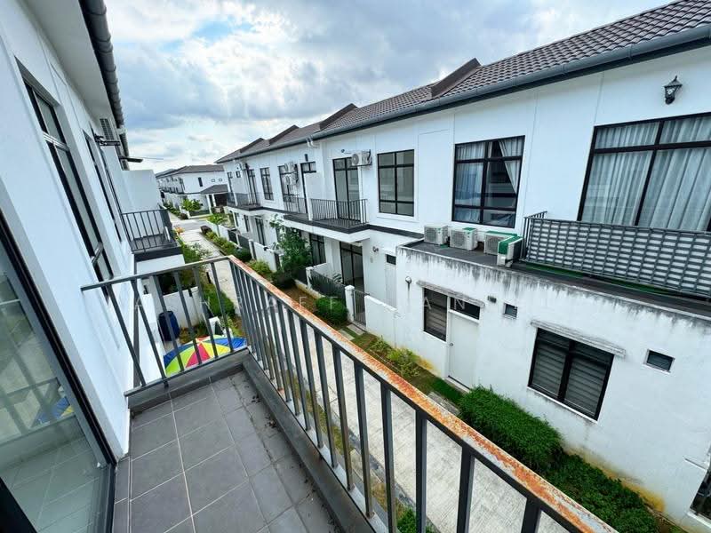 Rumah Teres 2-Tingkat untuk Dijual di Eco Grandeur (Puncak Alam) - Ashraff Daniel - PropertyGuru.com.my