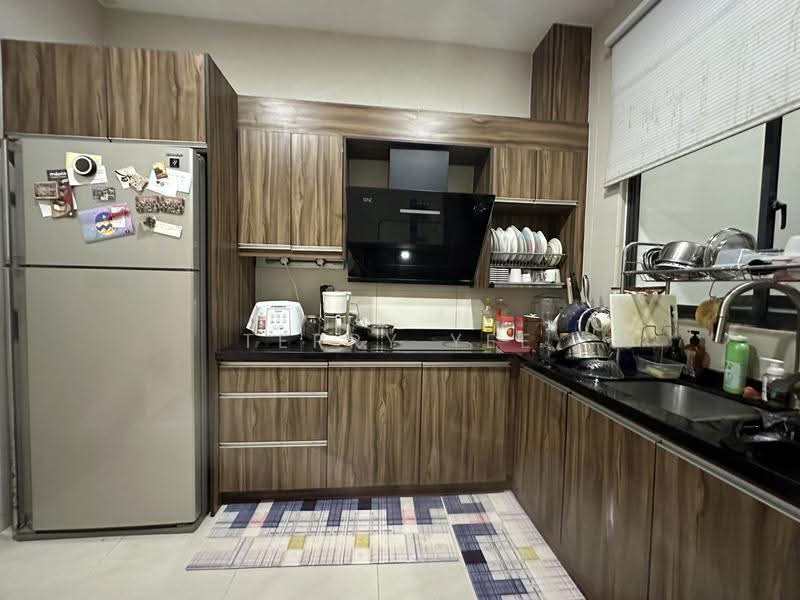Semi-Detached House for Sale in Taman Equine (Seri Kembangan) - Terry Yee - Kitchen - PropertyGuru.com.my