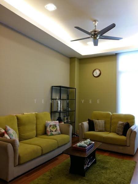 Semi-Detached House for Sale in Taman Equine (Seri Kembangan) - Terry Yee - Living Room - PropertyGuru.com.my