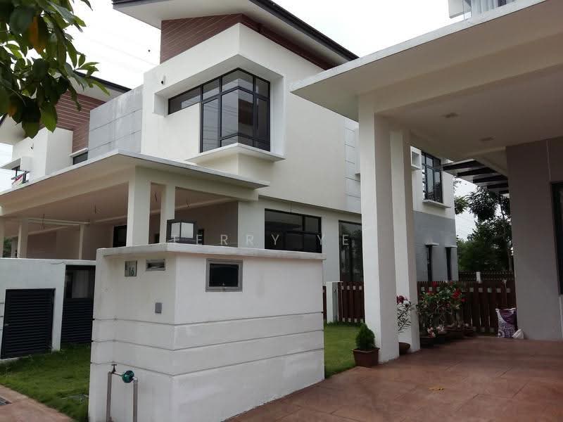 Semi-Detached House for Sale in Taman Equine (Seri Kembangan) - Terry Yee - Exterior - PropertyGuru.com.my