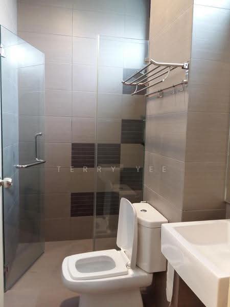 Semi-Detached House for Sale in Taman Equine (Seri Kembangan) - Terry Yee - Bathroom - PropertyGuru.com.my