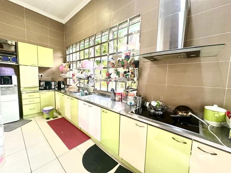 Bungalow House untuk Dijual di Bandar Tun Hussein Onn (Cheras) - Adilah Adib - Kitchen - PropertyGuru.com.my