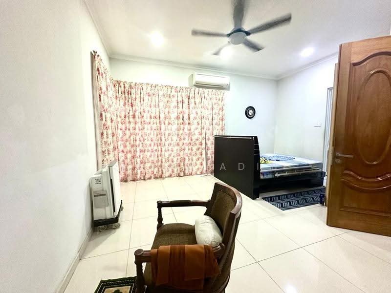 Bungalow House untuk Dijual di Bandar Tun Hussein Onn (Cheras) - Adilah Adib - Bedroom - PropertyGuru.com.my