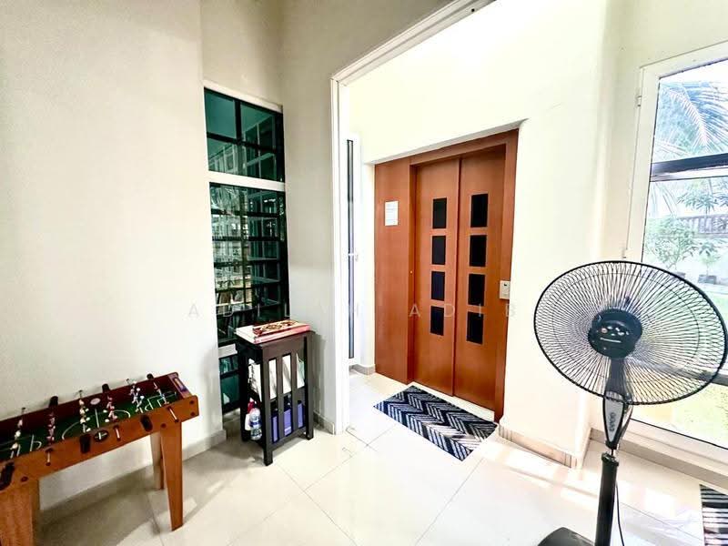 Bungalow House untuk Dijual di Bandar Tun Hussein Onn (Cheras) - Adilah Adib - Entrance - PropertyGuru.com.my