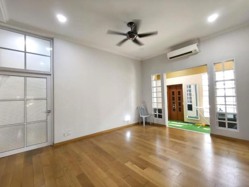 Bungalow House untuk Dijual di Bandar Tun Hussein Onn (Cheras) - Adilah Adib - Living Room - PropertyGuru.com.my
