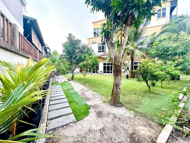 Bungalow House untuk Dijual di Bandar Tun Hussein Onn (Cheras) - Adilah Adib - Exterior - PropertyGuru.com.my