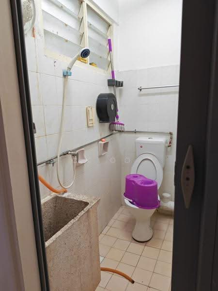 Apartment for Rent at Greenlane Heights Block E - CK Ooi - Bathroom - PropertyGuru.com.my