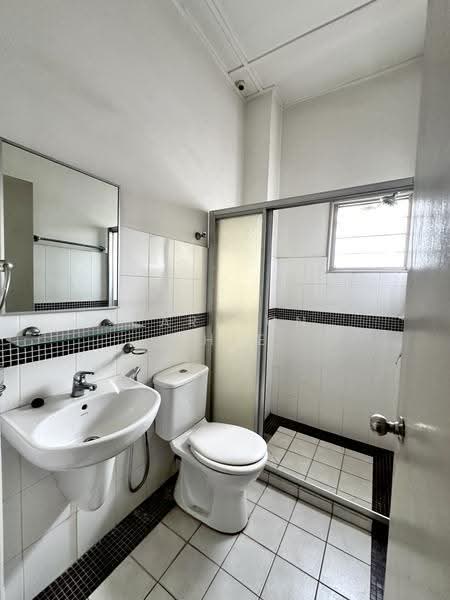 Rumah Teres 2-Tingkat untuk Dijual di Usj 2 (Subang Jaya) - Carlson Chee - Bathroom - PropertyGuru.com.my