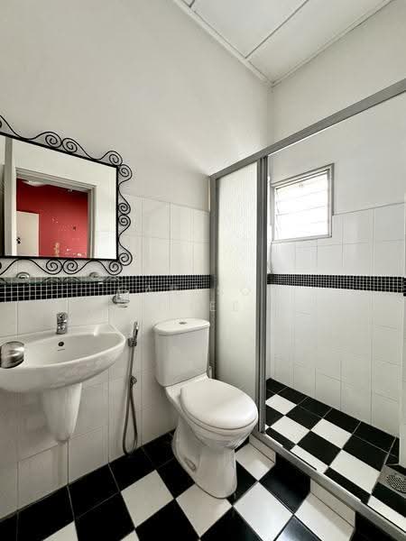 Rumah Teres 2-Tingkat untuk Dijual di Usj 2 (Subang Jaya) - Carlson Chee - Bathroom - PropertyGuru.com.my