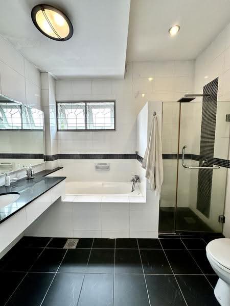 Rumah Teres 2-Tingkat untuk Dijual di Usj 2 (Subang Jaya) - Carlson Chee - Bathroom - PropertyGuru.com.my