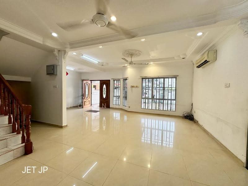 Rumah Teres 2-Tingkat untuk Dijual di Klang (Selangor) - Joanne Pua - Living Room - PropertyGuru.com.my