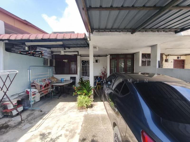 Rumah Teres 1-Tingkat untuk Dijual di Bukit Beruntung (Selangor) - Nazrin Hakimin - Exterior - PropertyGuru.com.my