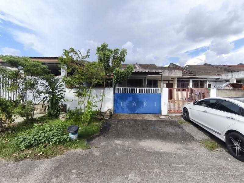 Rumah Teres 1-Tingkat untuk Dijual di Bukit Beruntung (Selangor) - Nazrin Hakimin - Exterior - PropertyGuru.com.my