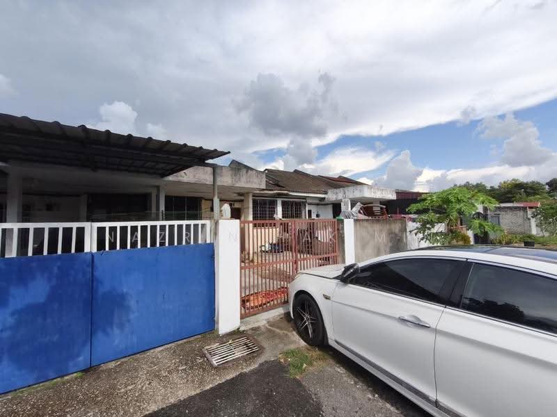 Rumah Teres 1-Tingkat untuk Dijual di Bukit Beruntung (Selangor) - Nazrin Hakimin - Exterior - PropertyGuru.com.my