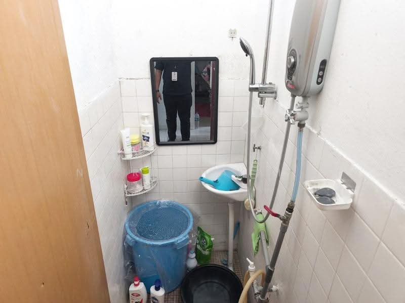 Rumah Teres 1-Tingkat untuk Dijual di Bukit Beruntung (Selangor) - Nazrin Hakimin - Bathroom - PropertyGuru.com.my