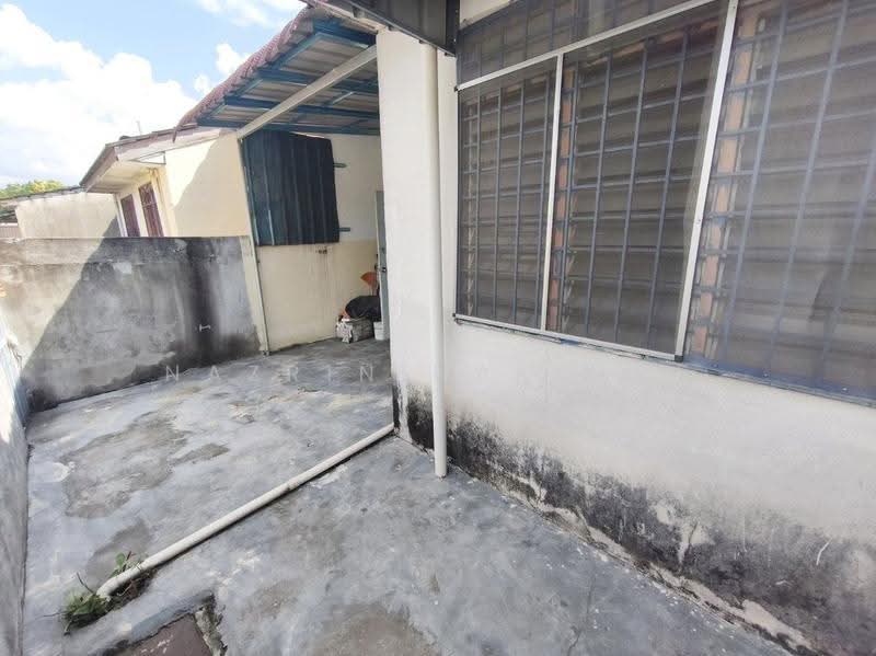 Rumah Teres 1-Tingkat untuk Dijual di Bukit Beruntung (Selangor) - Nazrin Hakimin - Exterior - PropertyGuru.com.my