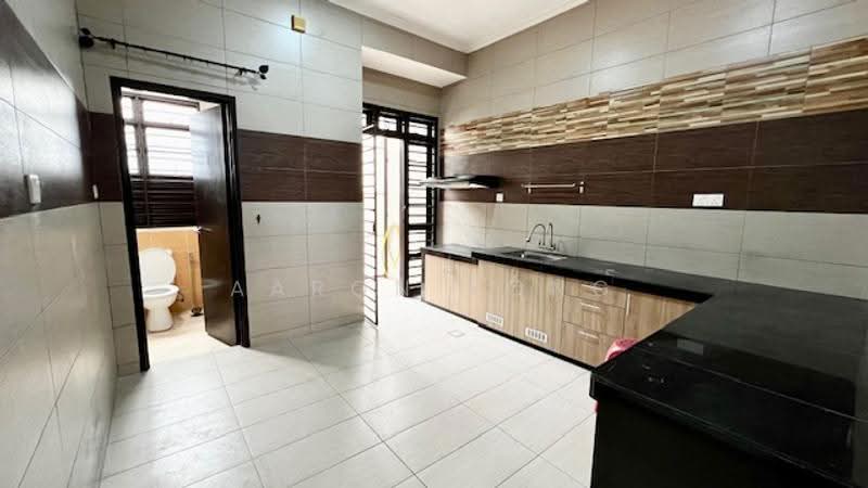 2-storey Terraced House for Sale in Bandar Kinrara (Selangor) - Aaron Yong - Kitchen - PropertyGuru.com.my
