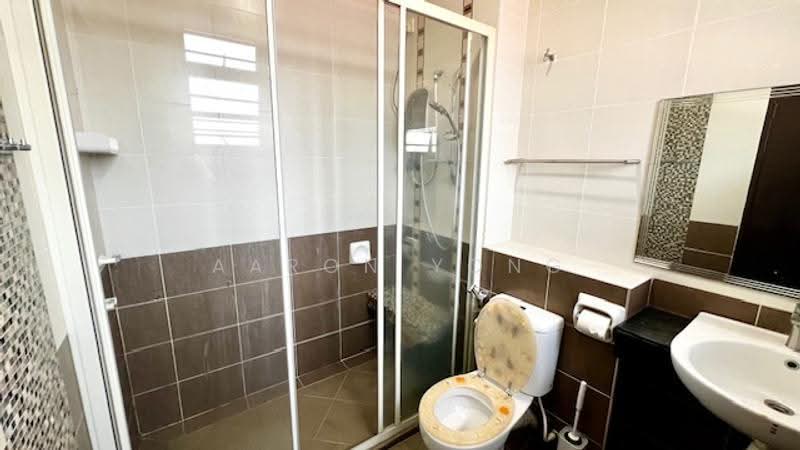 2-storey Terraced House for Sale in Bandar Kinrara (Selangor) - Aaron Yong - Bathroom - PropertyGuru.com.my