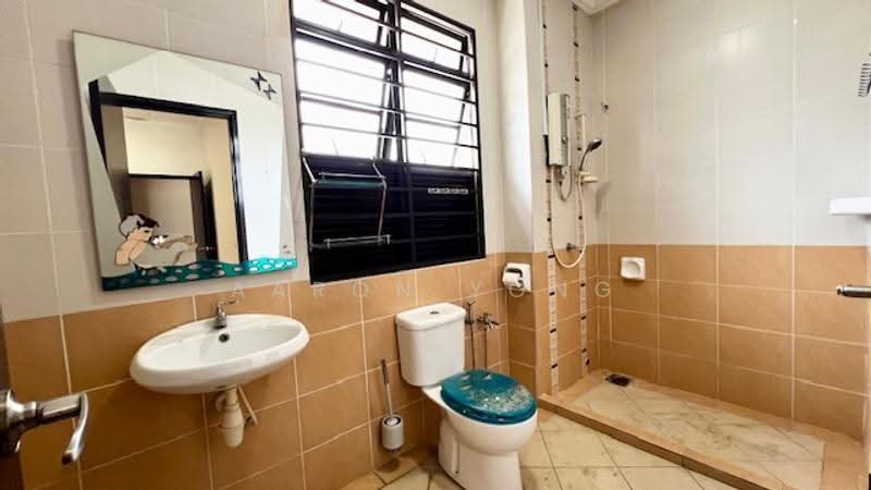 2-storey Terraced House for Sale in Bandar Kinrara (Selangor) - Aaron Yong - Bathroom - PropertyGuru.com.my