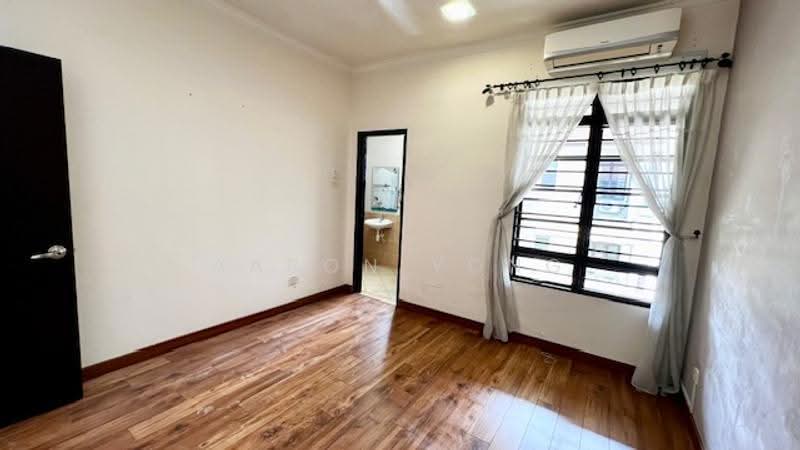 2-storey Terraced House for Sale in Bandar Kinrara (Selangor) - Aaron Yong - Bedroom - PropertyGuru.com.my