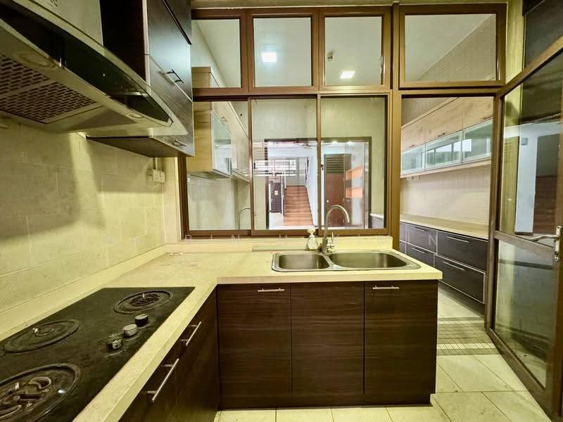 Rumah Teres untuk Dijual di Bukit Jelutong (Shah Alam) - Nazrin Hakimin - Kitchen - PropertyGuru.com.my