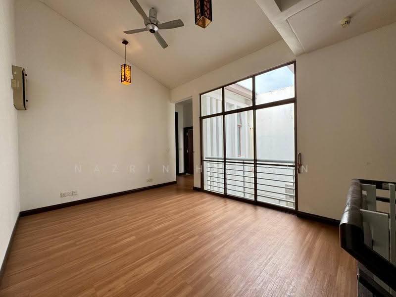Rumah Teres untuk Dijual di Bukit Jelutong (Shah Alam) - Nazrin Hakimin - Living Room - PropertyGuru.com.my