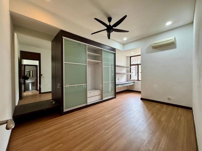 Rumah Teres untuk Dijual di Bukit Jelutong (Shah Alam) - Nazrin Hakimin - Bedroom - PropertyGuru.com.my