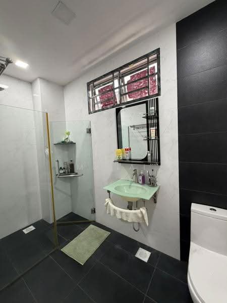 2.5-storey Terraced House for Sale in Taman Iskandar (Johor Bahru) - MJ Lai - Bathroom - PropertyGuru.com.my