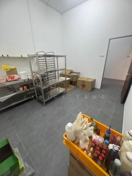 Shop for Rent in Bandar Botanic (Klang) - Janice Tang - Interior - PropertyGuru.com.my