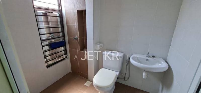 Cluster House for Sale in Bandar Parklands (Klang) - Joanne Lim - Bathroom - PropertyGuru.com.my