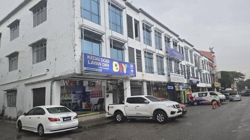 Shop for Sale in Taman Lagenda Putra (Kulai) - Weinie Chon - Exterior - PropertyGuru.com.my