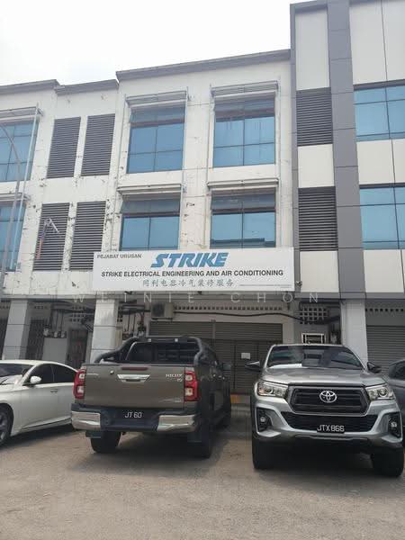 Shop for Sale in Taman Lagenda Putra (Kulai) - Weinie Chon - Exterior - PropertyGuru.com.my