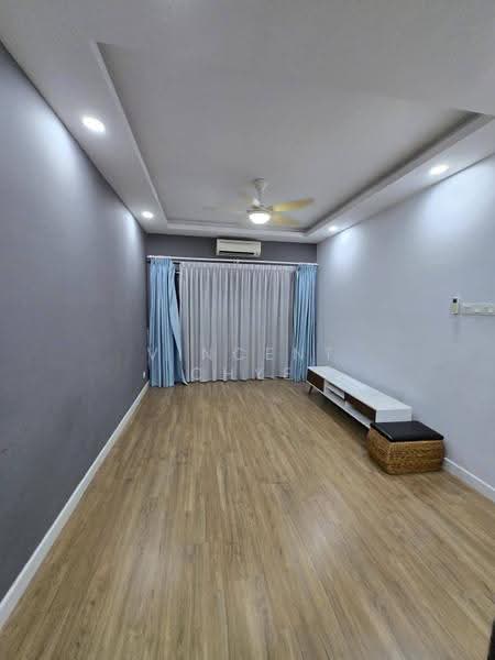 Kediaman Servis untuk Disewa di OUG Parklane - Vincent Chye - Living Room - PropertyGuru.com.my