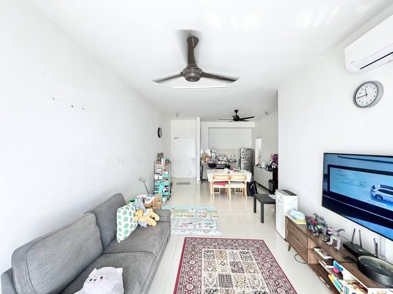 Kondominium untuk Dijual di Ceria Residences, Cyberjaya - Nurul Ain Muharam - Living Room - PropertyGuru.com.my