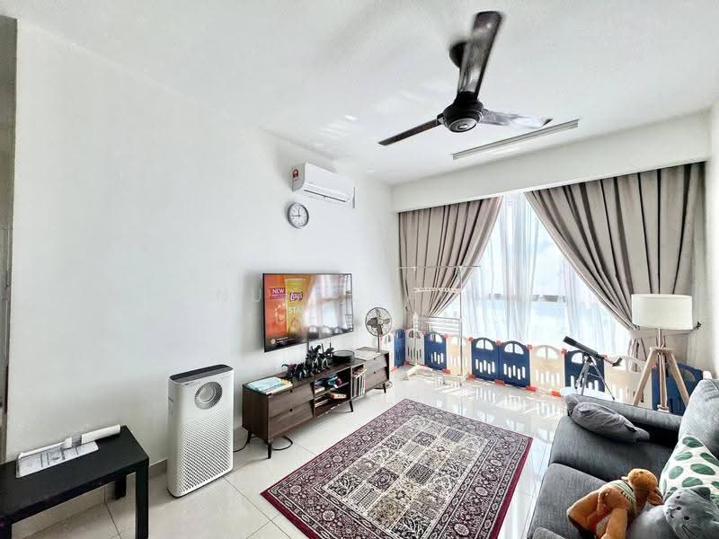 Kondominium untuk Dijual di Ceria Residences, Cyberjaya - Nurul Ain Muharam - Living Room - PropertyGuru.com.my