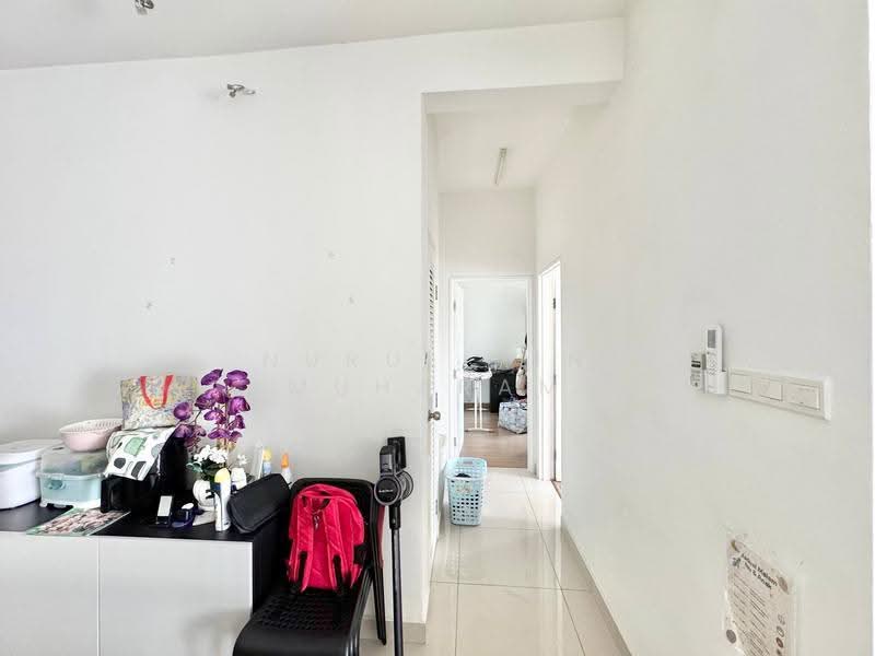 Kondominium untuk Dijual di Ceria Residences, Cyberjaya - Nurul Ain Muharam - Corridor - PropertyGuru.com.my