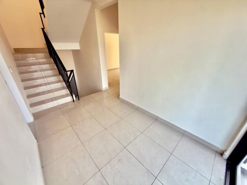 3-storey Terraced House for Sale in Gombak (Selangor) - Adibah Salim - Entrance - PropertyGuru.com.my