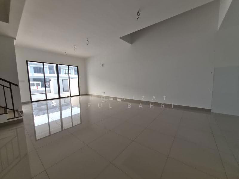 2-storey Terraced House for Sale in Cyberjaya (Selangor) - Mohd Aizat Saiful Bahri - Living Room - PropertyGuru.com.my