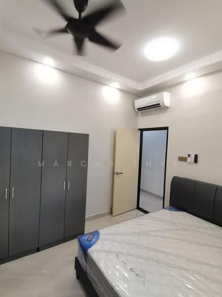 Pangsapuri untuk Dijual di Seri Molek Perdana - Marcus Thye - Bedroom - PropertyGuru.com.my