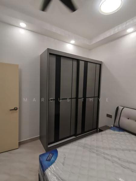 Pangsapuri untuk Dijual di Seri Molek Perdana - Marcus Thye - Bedroom - PropertyGuru.com.my